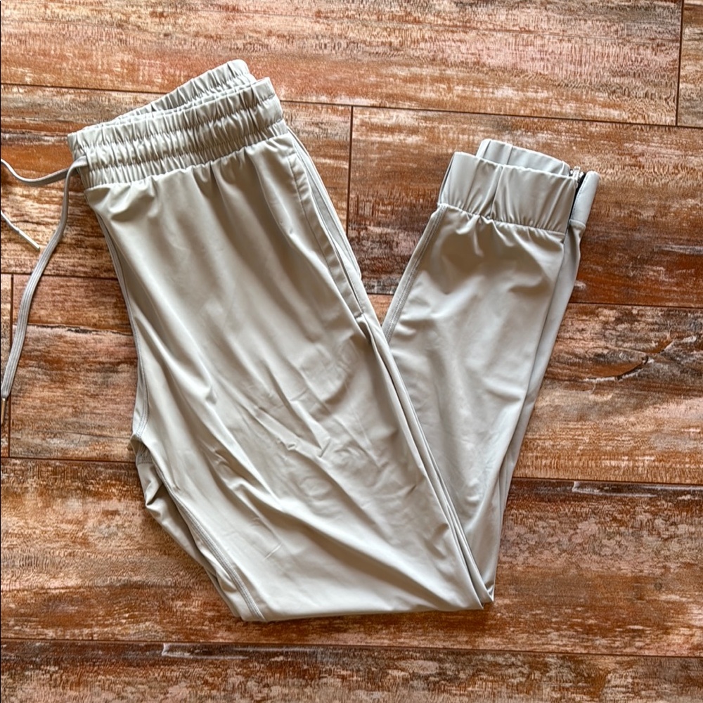 ZYIA Light Gray Jogger Pants Size S - Picture 1 of 5